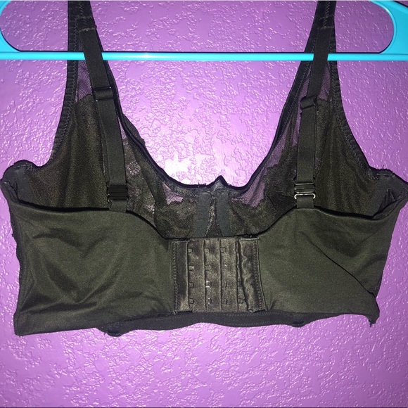 Black lace Victoria secret bra - Picture 6 of 7